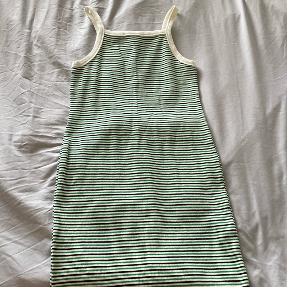 Slim fitting dress